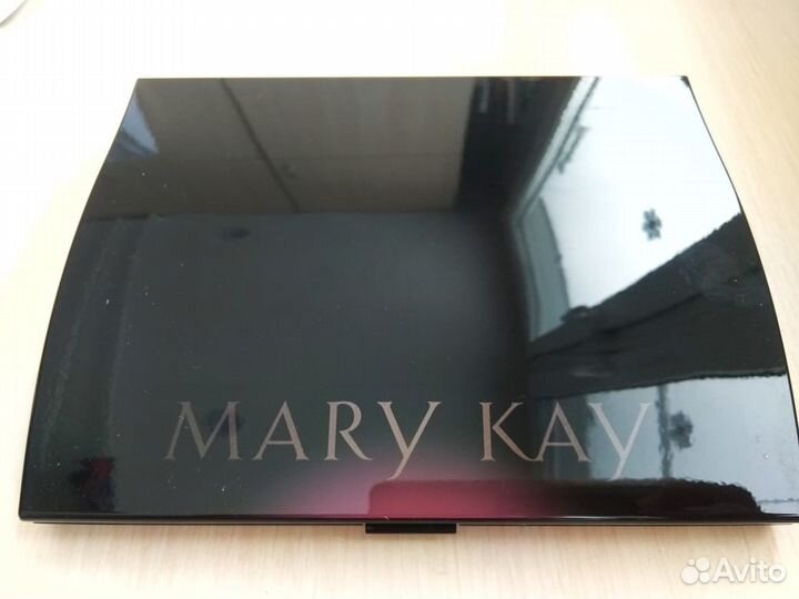 Футляр большой для декоративной косметики Мери Кей