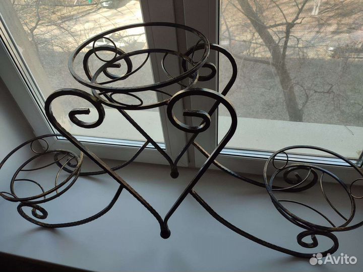 Стойка для цветов