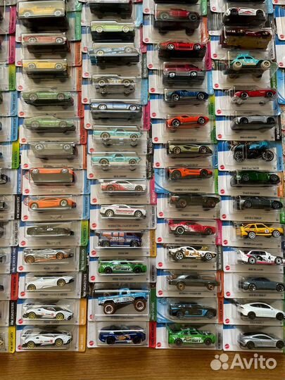 Hot wheels машинки