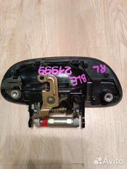 Ручка задней левой двери