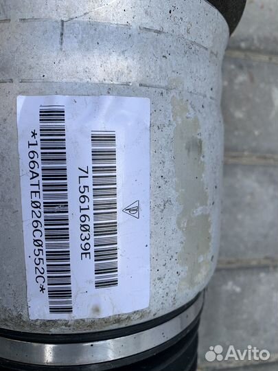 Передняя левая пневмостойка Порше Кайен 955/957