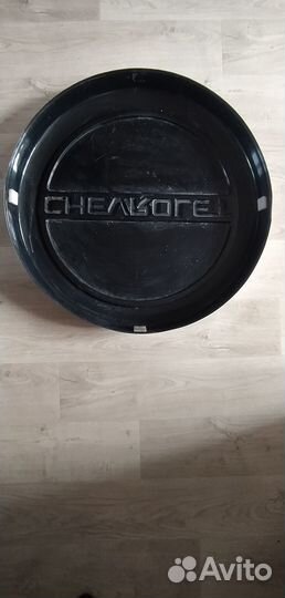 Колпак запасного колеса chevrolet niva