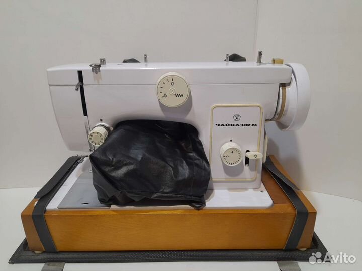 Швейная машинка Чайка 132м