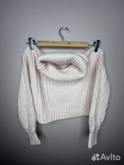 Свитер женский