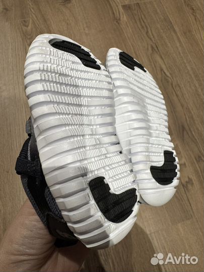 Детские кроссовки NB