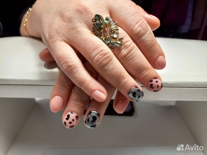 Маникюр/педикюр