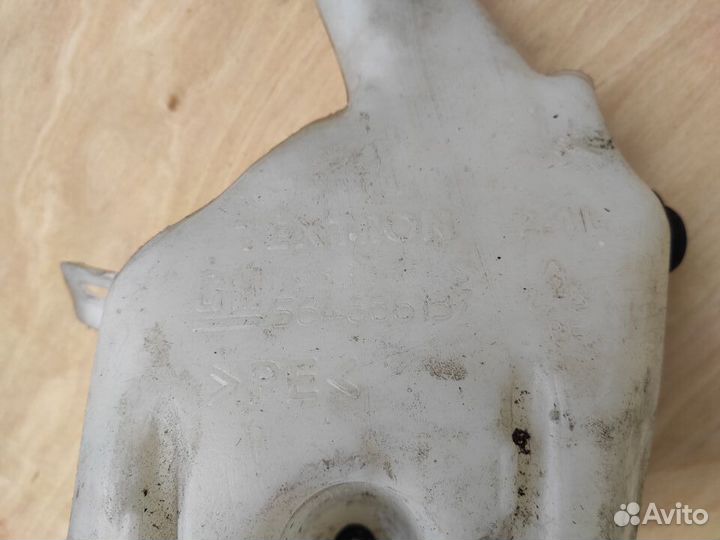 Бачок омывателя на Опель Мерива А