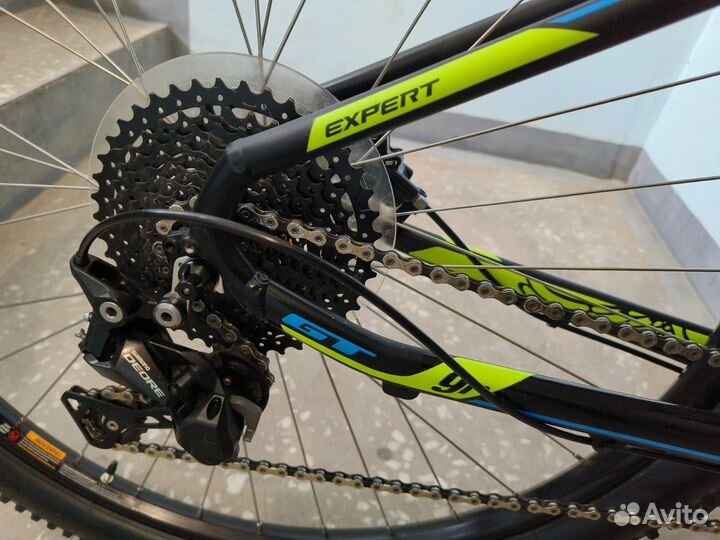 Велосипед GT avalanche expert 29 rock shox