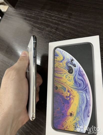 iPhone Xs, 64 ГБ