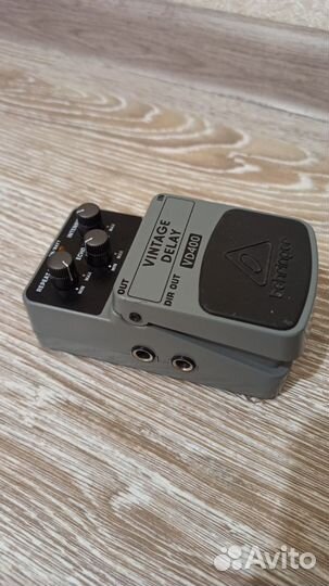 Гитарная педаль delay