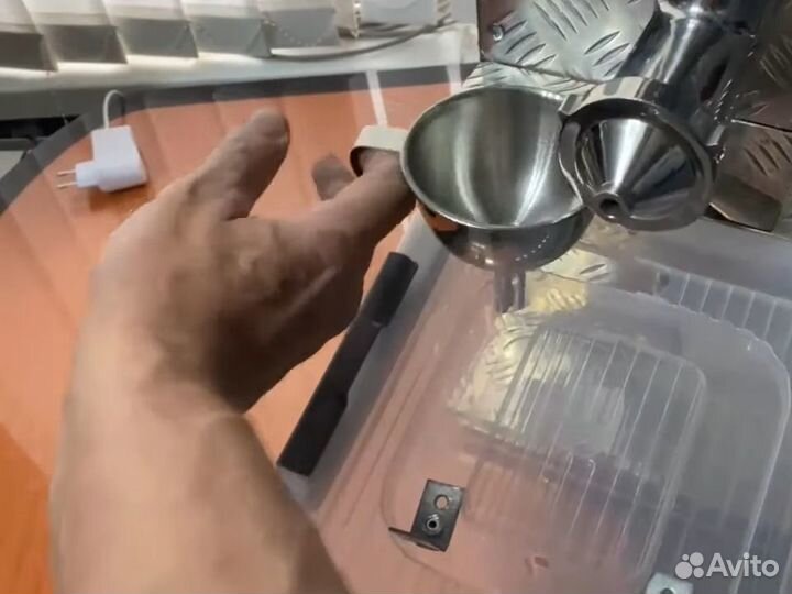 Шнековая электрическая соковыжималка для Витграсс