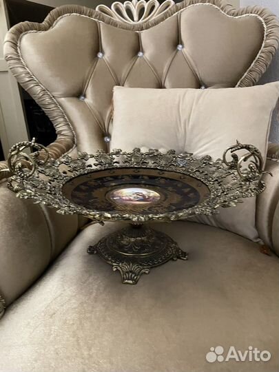 Бронзовый столик Италия