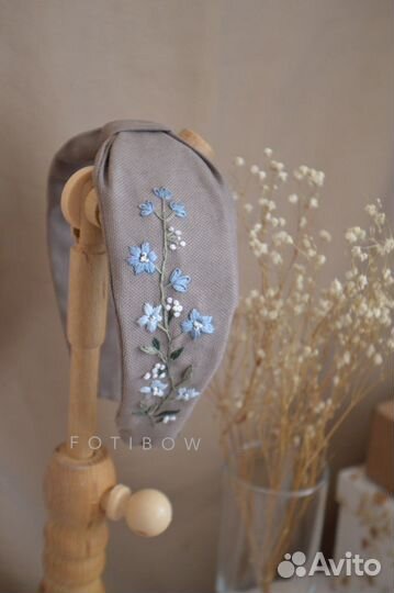 Ободок с вышивкой ручной работы