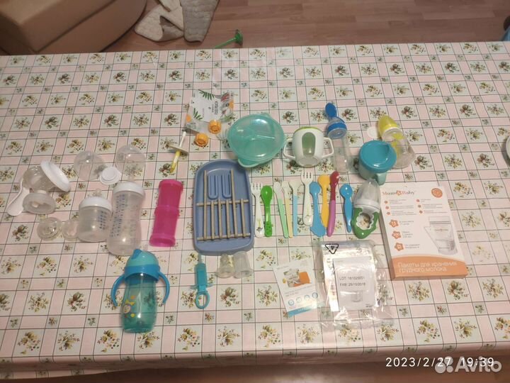 Все для кормления малыша-молокоотсос,бутылочки