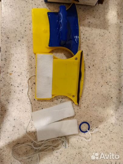 Магнитная щетка для мытья окон