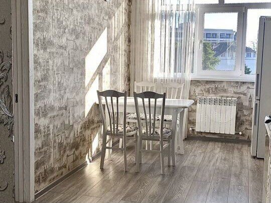 2-к. квартира, 58 м², 4/4 эт.