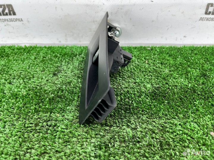 Кнопка стеклоподъемника передняя левая L