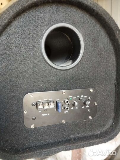 Активный сабвуфер