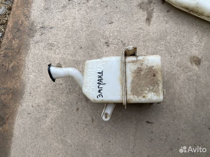 Бачок омывателя Geely Emgrand EC7