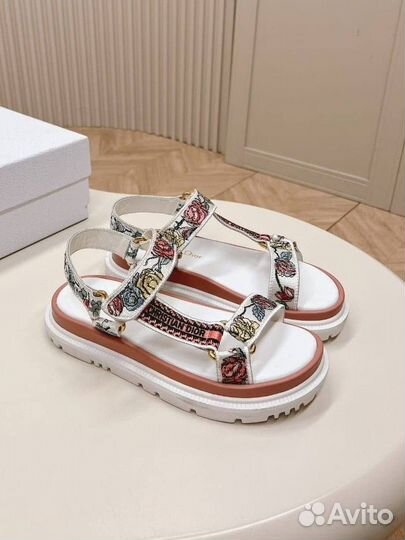 Сандалии женские Dior
