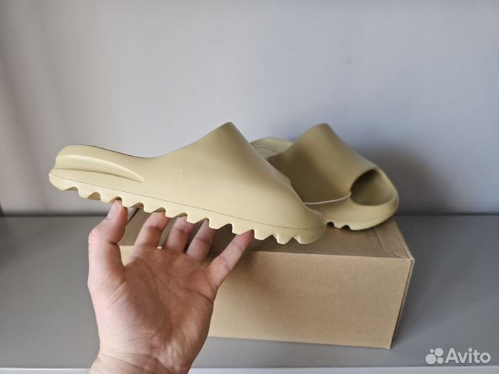 Шлепки Adidas Yeezy Slide