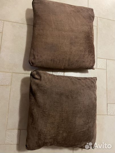 Подушки с наволочками 2 шт