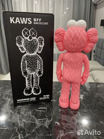 Коллекционная игрушка kaws