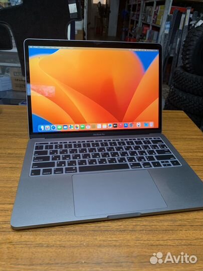 Apple MacBook Pro 13 2017 (2 порта Thunderbolt 3)