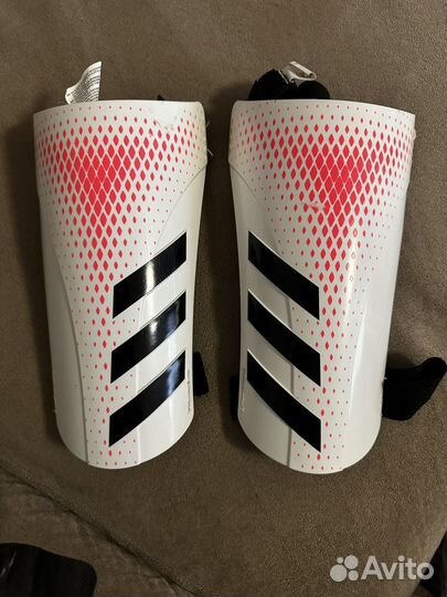 Футбольные щитки