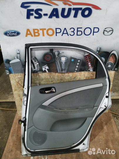 Дверь боковая задняя правая Chevrolet Lacetti