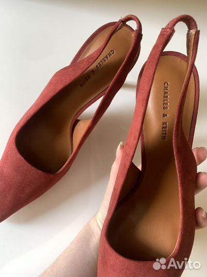 Туфли женские Charles & Keith