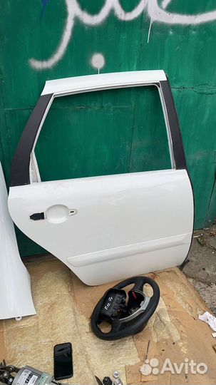 Задняя правая дверь на LADA гранту fl