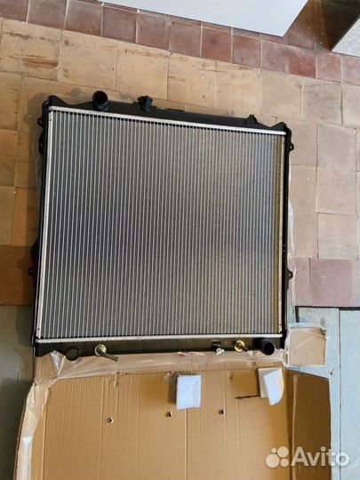 TY0008J95D3R Радиатор