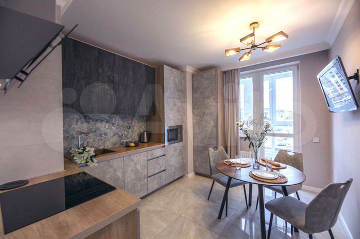 2-к. квартира, 63 м², 2/9 эт.