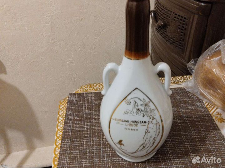 Кувшин со стаканом