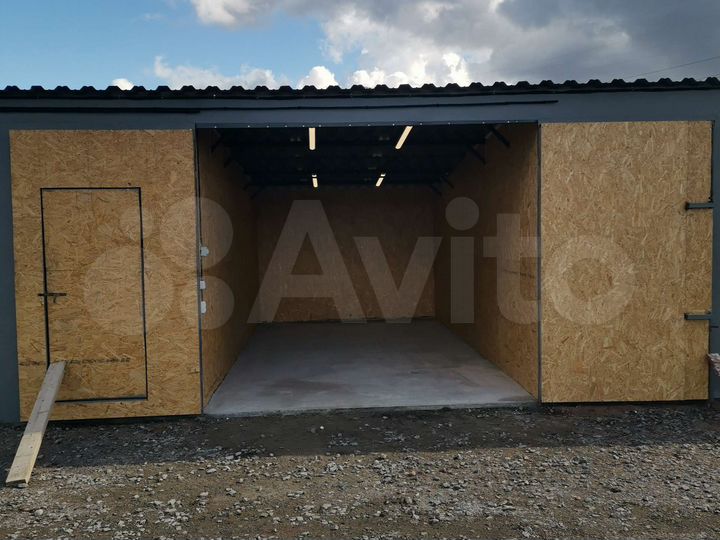 Гараж, > 30 м²