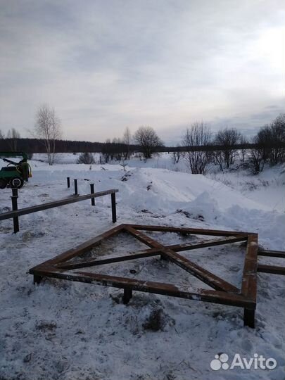 Установка винтовых свай для фундамента