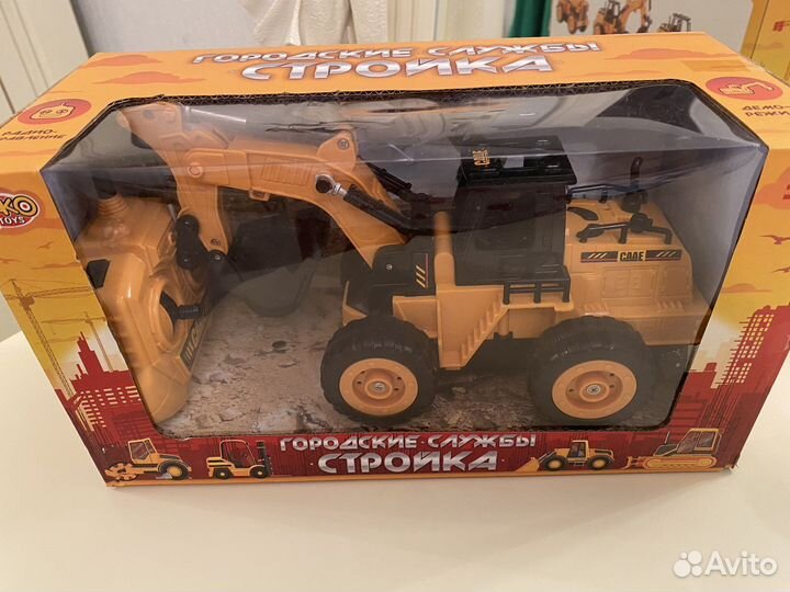 Экскаватор на радиоуправлении