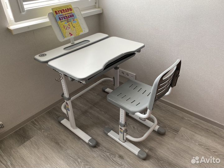 Письменный стол для школьника бу