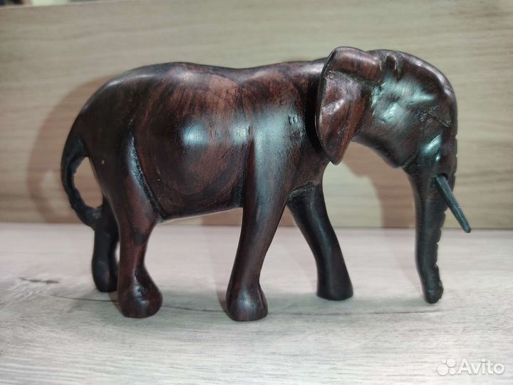 Статуэтка слон