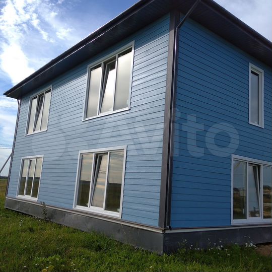 Коттедж 196,8 м² на участке 7,3 сот.