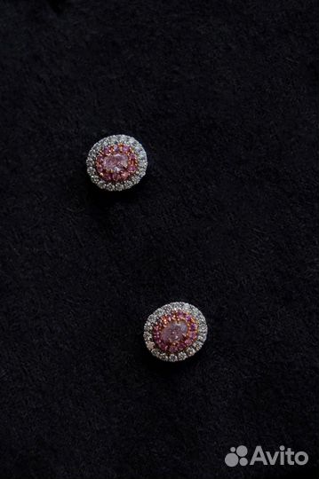 Золотые серьги гвоздики с розовыми бриллиантами