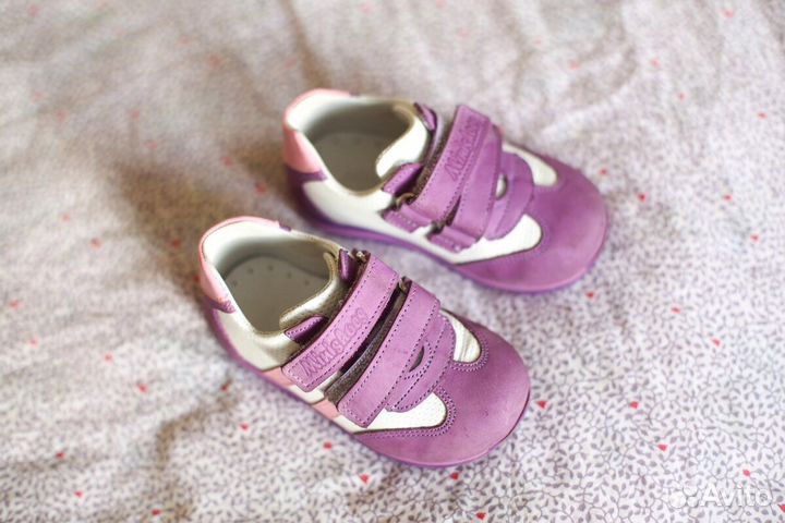 Продам кроссовки Minishoes