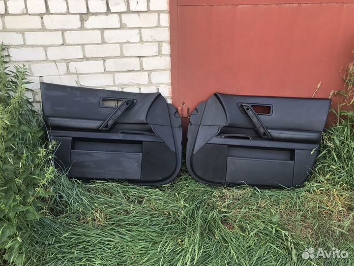 Обшивка передних дверей Infiniti FX35 (S50)