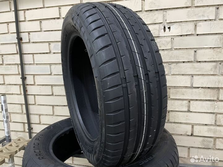 Powertrac Racing Pro 215/55 R17 98W