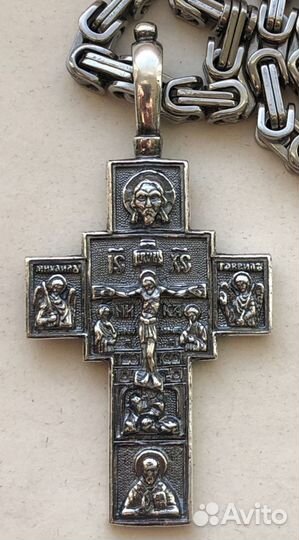 Цепь и крест