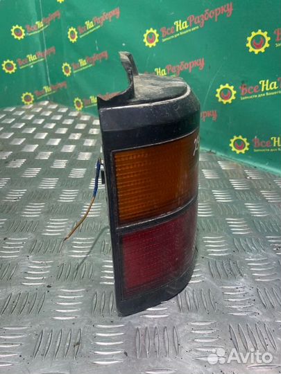Фонарь задний левый Volkswagen Passat B3 универсал