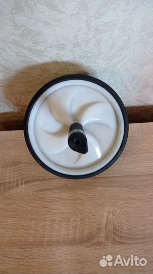 Тренажер ролик для пресса