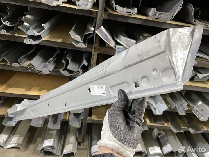 Порог правый Honda HR-V 1998-2006 3дв (Polcar)