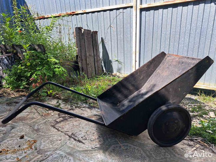 Тачка садовая